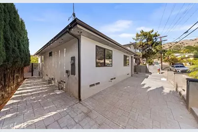 8369 Vine Valley, Los Angeles, CA 91352 - Photo 5