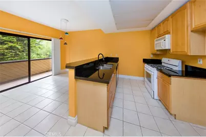 13819 Burbank Boulevard #7, Van Nuys, CA 91401 - Photo 7