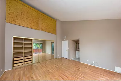 13819 Burbank Boulevard #7, Van Nuys, CA 91401 - Photo 11