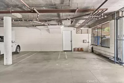 13819 Burbank Boulevard #7, Van Nuys, CA 91401 - Photo 23