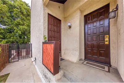 13819 Burbank Boulevard #7, Van Nuys, CA 91401 - Photo 3