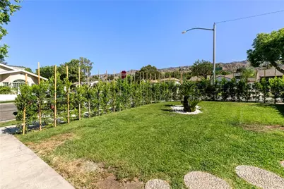 536 Hampton Road, Burbank, CA 91504 - Photo 9