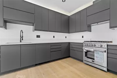 536 Hampton Road, Burbank, CA 91504 - Photo 23