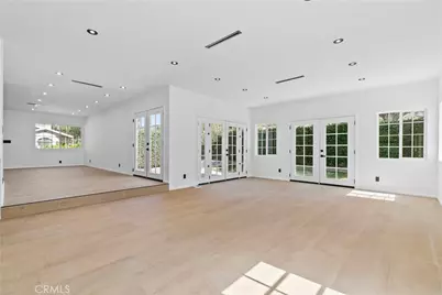536 Hampton Road, Burbank, CA 91504 - Photo 17