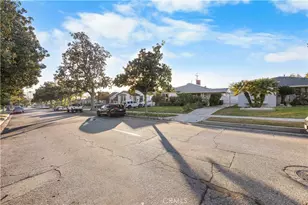 1207 Graynold, Glendale, CA 91202 - Photo 57