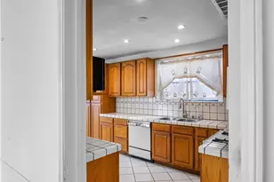 1207 Graynold, Glendale, CA 91202 - Photo 15