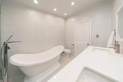16594 Knollwood Drive, Granada Hills, CA 91344 - Photo 25