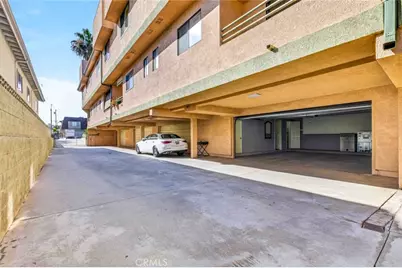 722 E Orange Grove Avenue #D, Burbank, CA 91501 - Photo 3