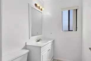 722 E Orange Grove Ave, Burbank, CA 91501 - Photo 17