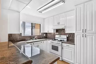 722 E Orange Grove Ave, Burbank, CA 91501 - Photo 11