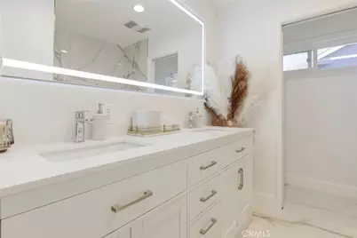 10431 Johanna Street, Shadow Hills, CA 91040 - Photo 17