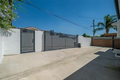 828 E Fairmount Road, Burbank, CA 91501 - Photo 27