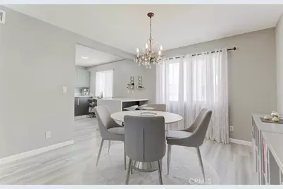 7759 Via Capri, Burbank, CA 91504 - Photo 11