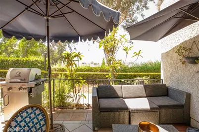 7759 Via Capri, Burbank, CA 91504 - Photo 43