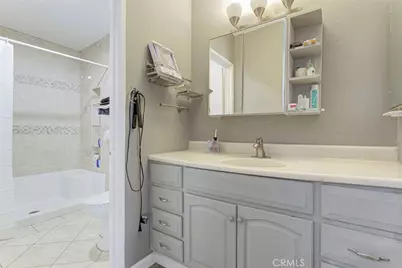 7759 Via Capri, Burbank, CA 91504 - Photo 31