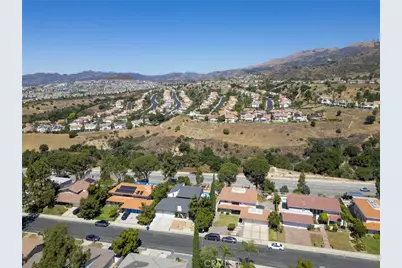 11801 Thunderbird Avenue, Porter Ranch, CA 91326 - Photo 51