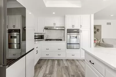 11801 Thunderbird Avenue, Porter Ranch, CA 91326 - Photo 17