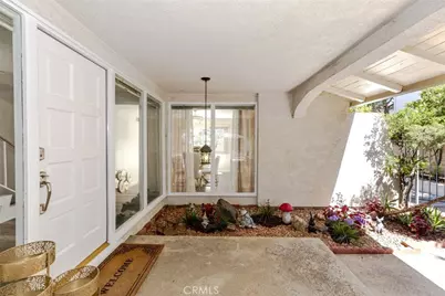 11801 Thunderbird Avenue, Porter Ranch, CA 91326 - Photo 7