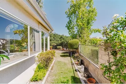 1005 Shoal Creek Court, Simi Valley, CA 93065 - Photo 37