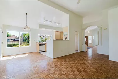 1005 Shoal Creek Court, Simi Valley, CA 93065 - Photo 7