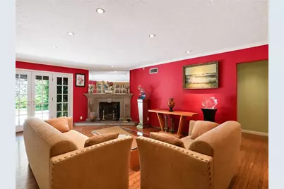 7044 Mammoth Avenue, Van Nuys, CA 91405 - Photo 3