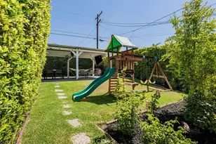 2061 Bellevue Dr, Glendale, CA 91201 - Photo 31