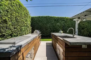 2061 Bellevue Dr, Glendale, CA 91201 - Photo 33