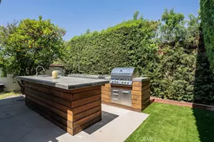 2061 Bellevue Dr, Glendale, CA 91201 - Photo 35