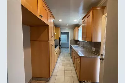 140 N Berkeley, Pasadena, CA 91107 - Photo 5