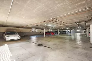 251 W Dryden St, Glendale, CA 91202 - Photo 13