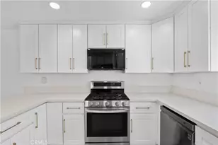 6036 Hazelhurst, North Hollywood, CA 91606 - Photo 19