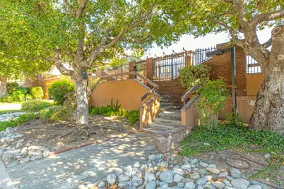 460 Oak Street #203, Glendale, CA 91204 - Photo 31