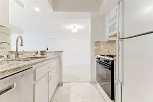 460 Oak St, Glendale, CA 91204 - Photo 17