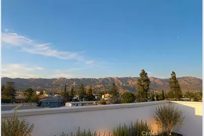 2318 N Fairview Street #101, Burbank, CA 91504 - Photo 29