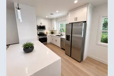 611 S Sunset Canyon, Burbank, CA 91501 - Photo 13