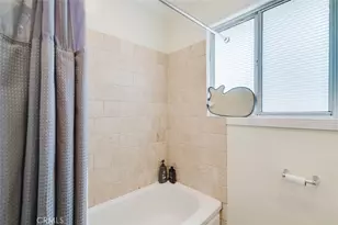 16001 Tulsa St, Granada Hills, CA 91344 - Photo 17