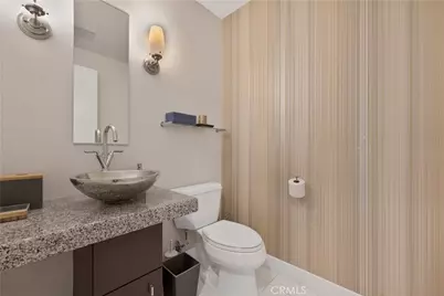 1100 Wilshire Boulevard #1707, Los Angeles, CA 90017 - Photo 27