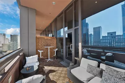 1100 Wilshire Boulevard #1707, Los Angeles, CA 90017 - Photo 7