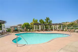 16739 Nicklaus Dr, Sylmar, CA 91342 - Photo 25