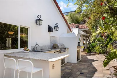 1357 Doverwood, Glendale, CA 91207 - Photo 43