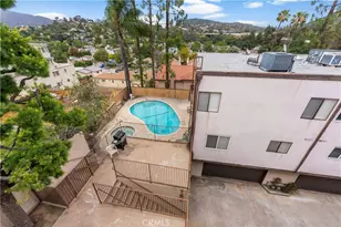 1745 Holly, Glendale, CA 91206 - Photo 33