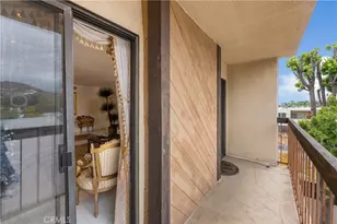 1745 Holly, Glendale, CA 91206 - Photo 39