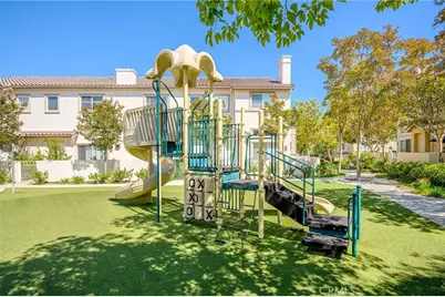 25703 Holiday Circle #C, Stevenson Ranch, CA 91381 - Photo 23