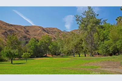 9512 Via Venezia, Burbank, CA 91504 - Photo 73