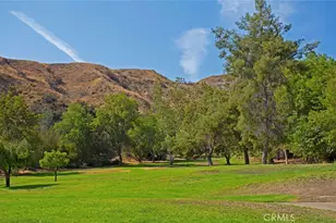 9512 Via Venezia, Burbank, CA 91504 - Photo 73