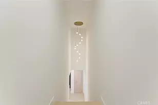 9512 Via Venezia, Burbank, CA 91504 - Photo 27