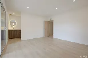 9512 Via Venezia, Burbank, CA 91504 - Photo 35