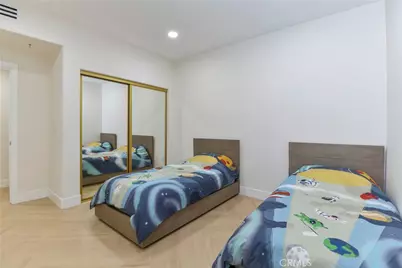 250 N First St #321, Burbank, CA 91502 - Photo 19