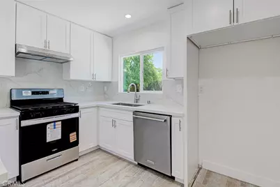 16509 Shamhart, Granada Hills, CA 91344 - Photo 15