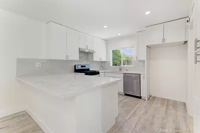 16509 Shamhart, Granada Hills, CA 91344 - Photo 13